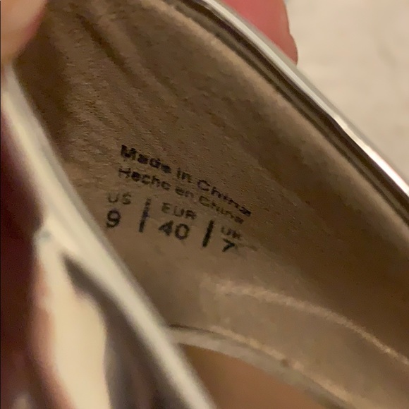 Call It Spring metallic silver size 9 - Picture 12 of 12